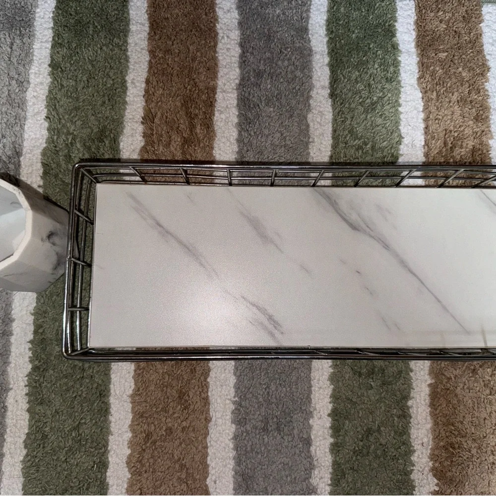 Grey & White Marble Bathroom cup and holder tray